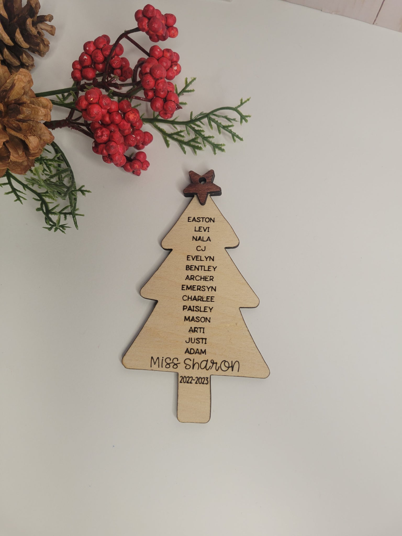 Petsonalized Wooden Teacher Class Ornament- Teacher Gift